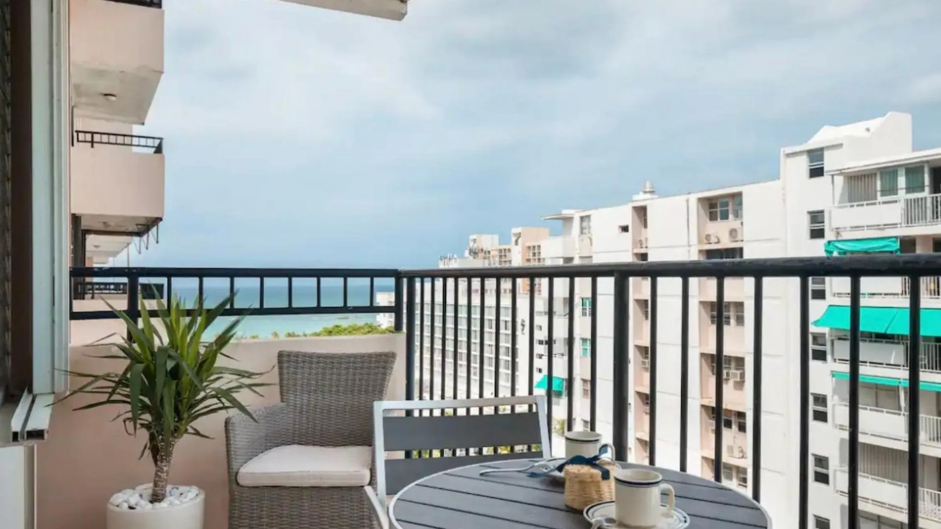 Apartamento Con Vistas Al Mar Isla Verde Puerto Rico San Juan